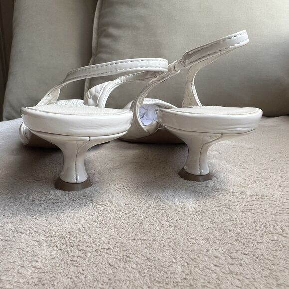 Steve Madden Gracey Bone White Kitten Heel Women 8 Pointy Toe Slingback Ruched - Picture 12 of 16